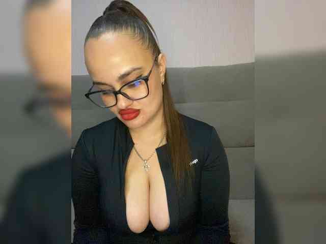 Sweetgirl31111 webcam