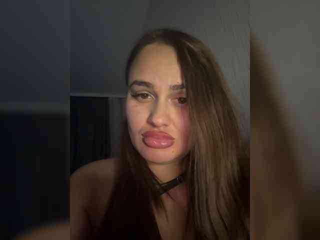 Sweetgirl31111 webcam