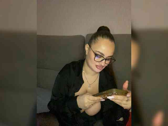 Sweetgirl31111 webcam