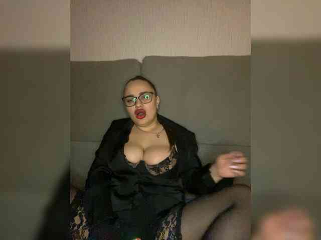 Sweetgirl31111 webcam