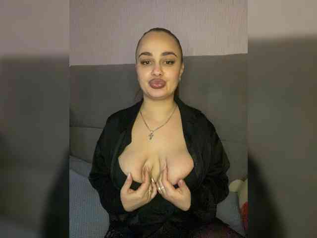 Sweetgirl31111 webcam