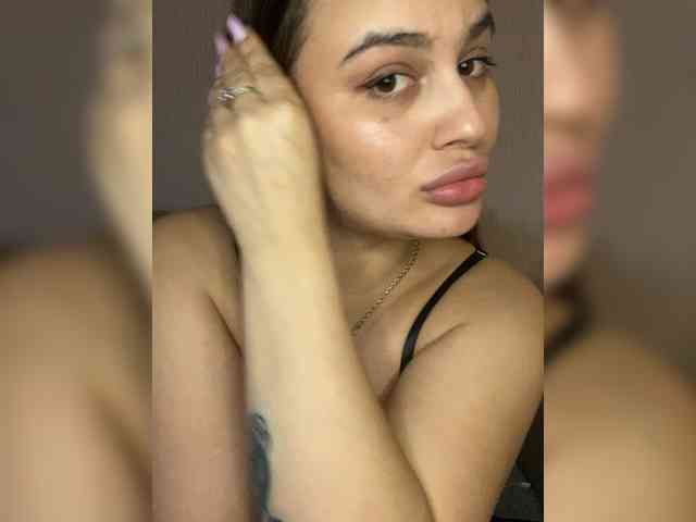 Sweetgirl31111 webcam