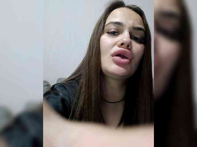 Sweetgirl31111 webcam