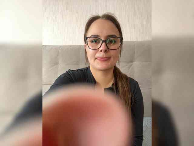 Sweetgirl31111 webcam