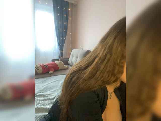 Sweetgirl31111 webcam