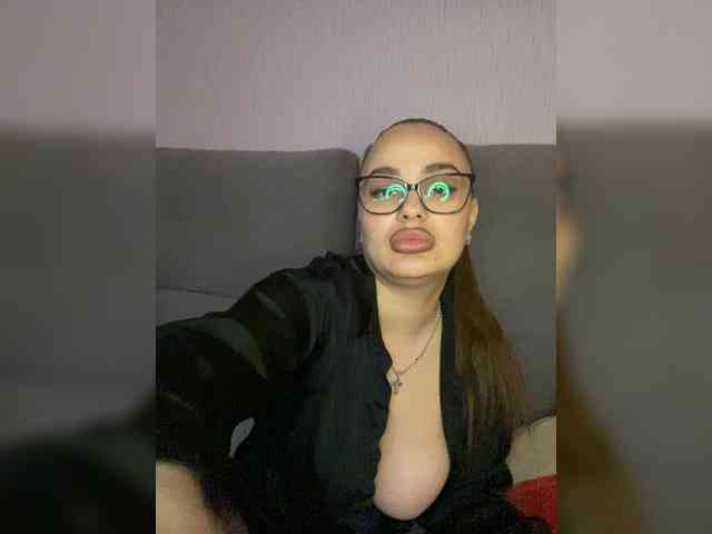 Sweetgirl31111 webcam