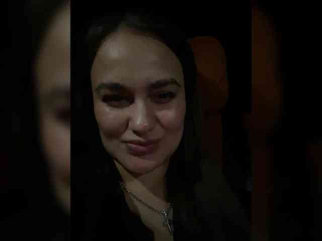 Sweetgirl31111 webcam