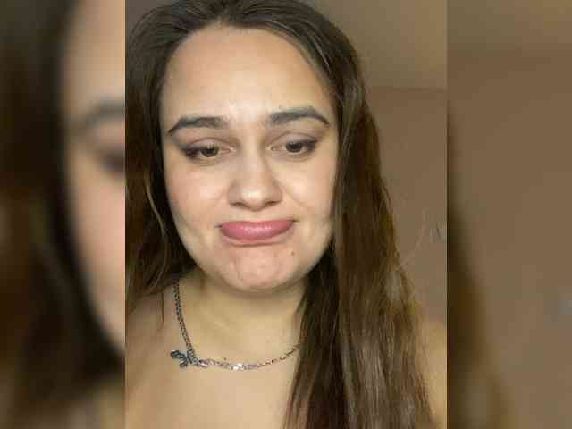 Sweetgirl31111 webcam