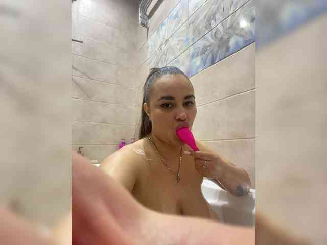 Sweetgirl31111 webcam