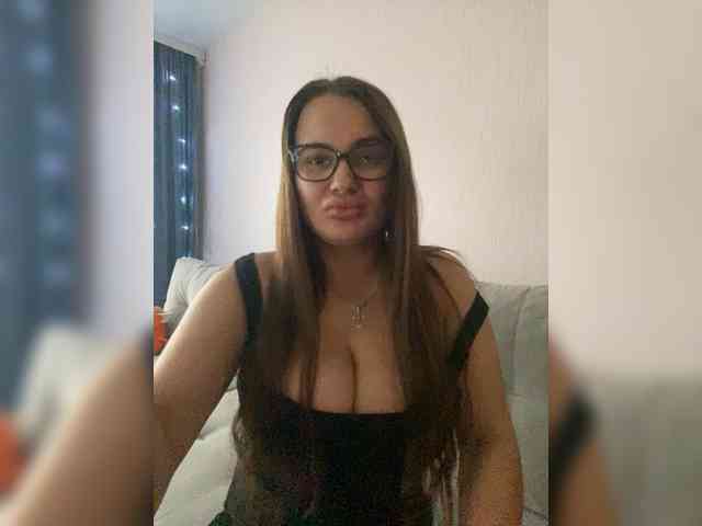 Sweetgirl31111 webcam