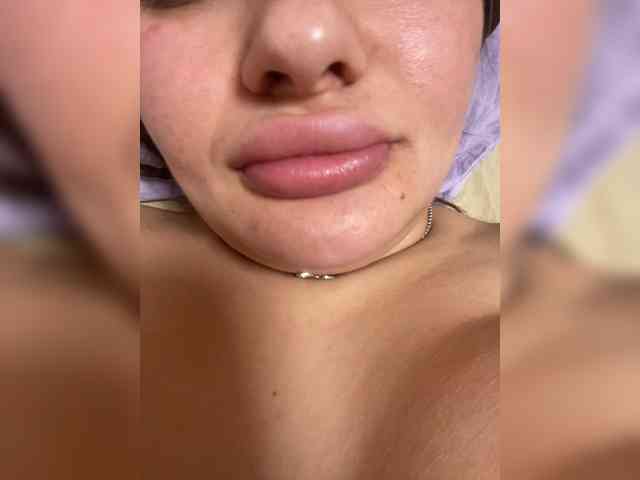 Sweetgirl31111 webcam