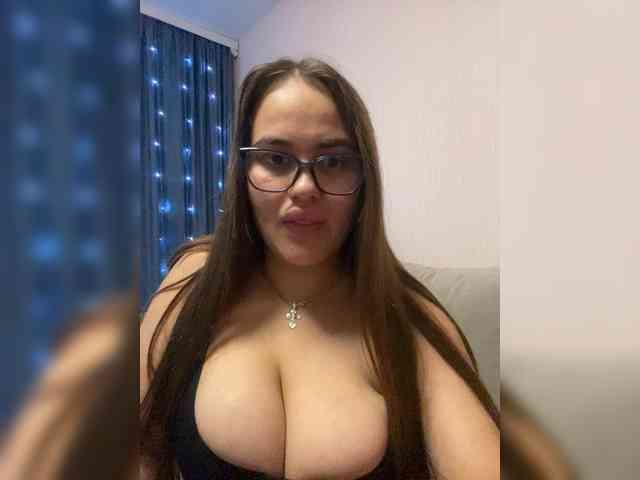 Sweetgirl31111 webcam