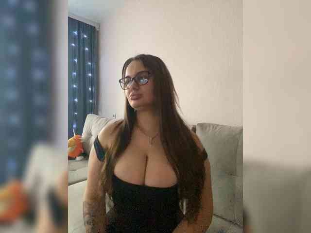 Sweetgirl31111 webcam