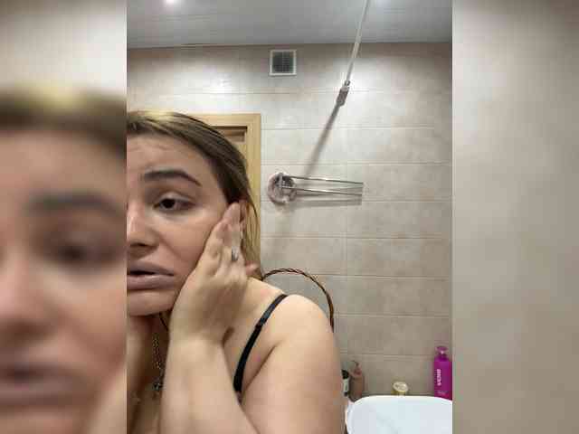 Sweetgirl31111 webcam