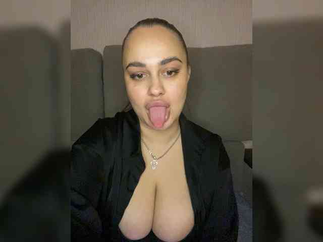 Sweetgirl31111 webcam