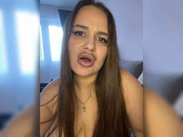 Sweetgirl31111 webcam