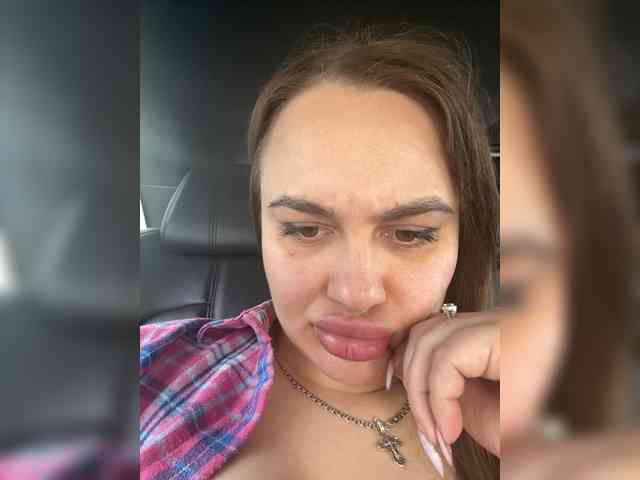 Sweetgirl31111 webcam