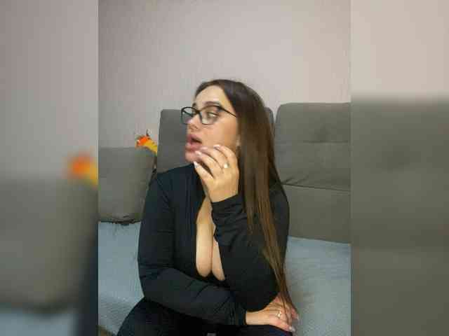 Sweetgirl31111 webcam