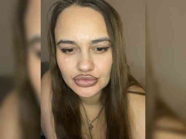 Sweetgirl31111 webcam