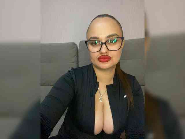 Sweetgirl31111 webcam