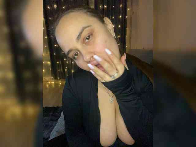 Sweetgirl31111 webcam