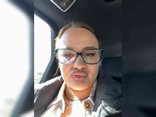 Sweetgirl31111 webcam