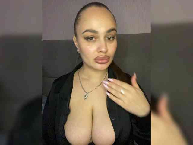 Sweetgirl31111 webcam