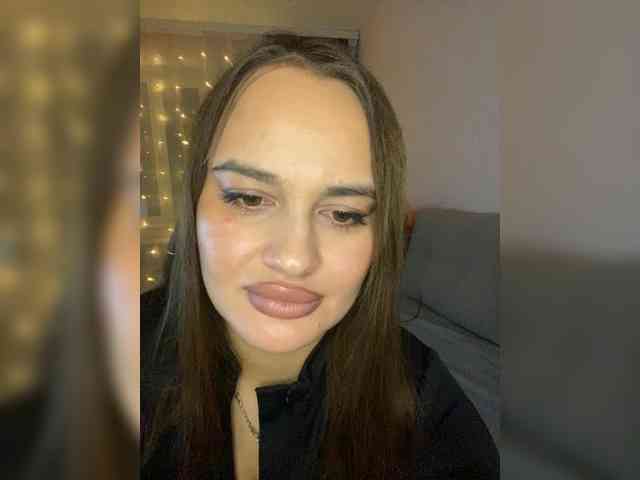 Sweetgirl31111 webcam