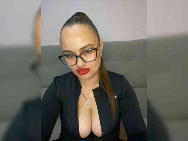 Sweetgirl31111 webcam