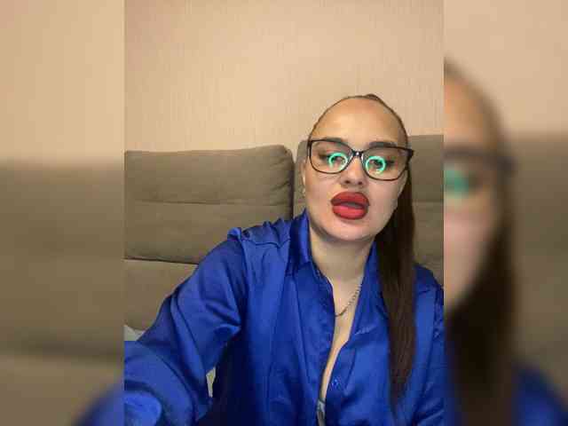 Sweetgirl31111 webcam