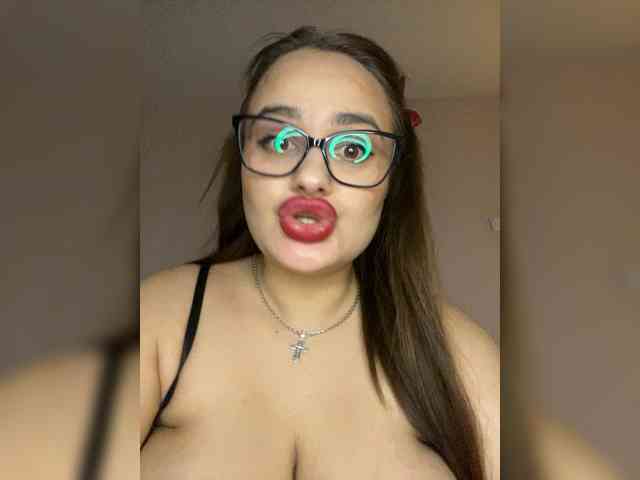 Sweetgirl31111 webcam