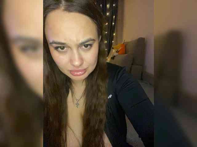 Sweetgirl31111 webcam