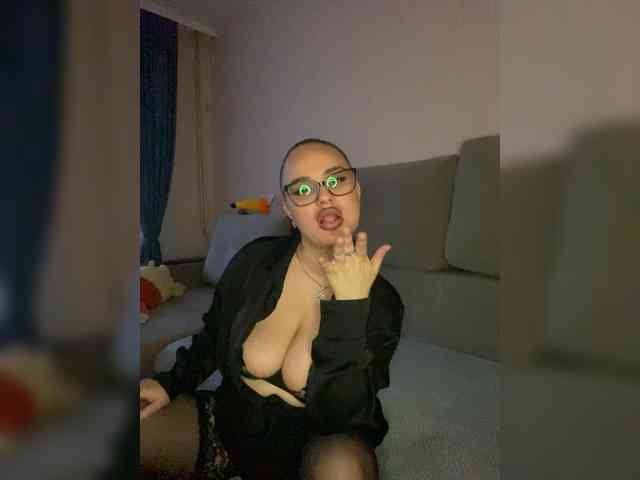 Sweetgirl31111 webcam