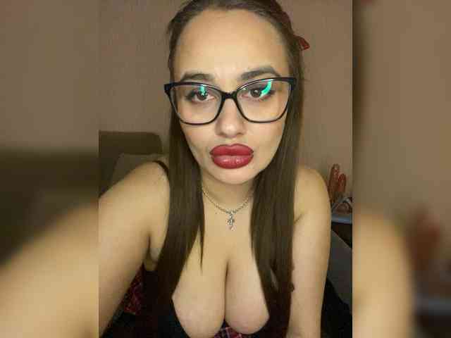 Sweetgirl31111 webcam