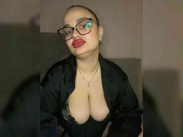 Sweetgirl31111 webcam