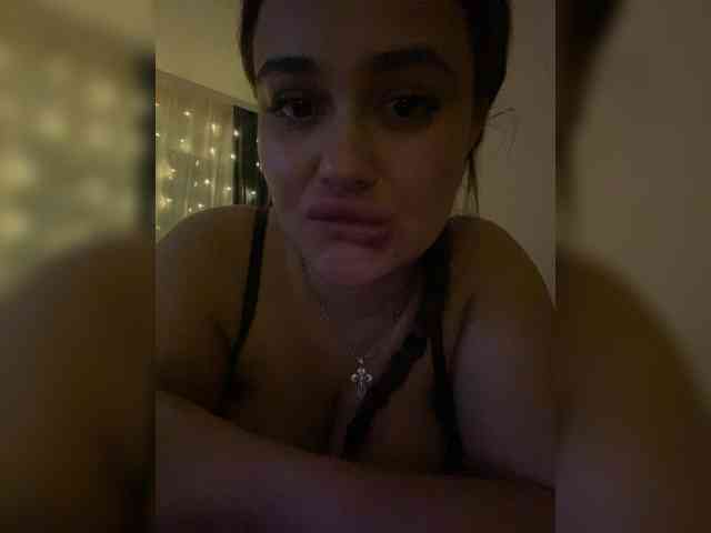 Sweetgirl31111 webcam