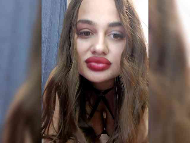 Sweetgirl31111 webcam