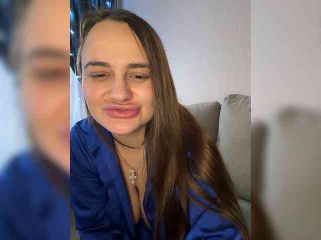 Sweetgirl31111 webcam