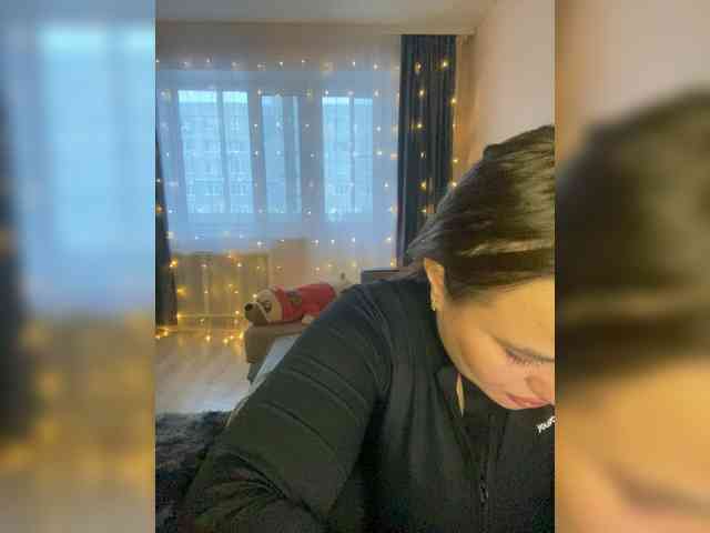 Sweetgirl31111 webcam