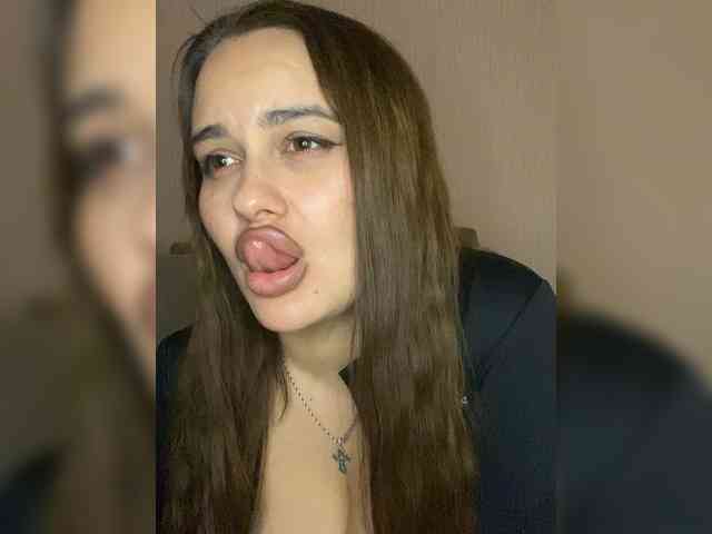 Sweetgirl31111 webcam