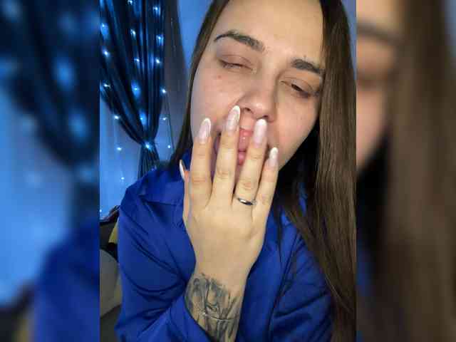 Sweetgirl31111 webcam