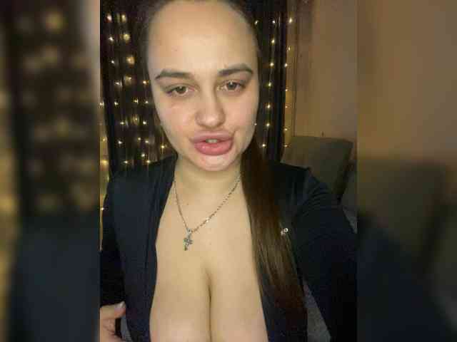 Sweetgirl31111 webcam