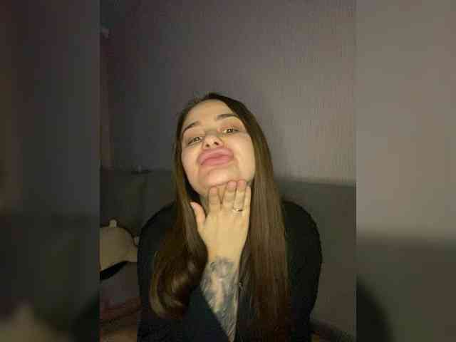 Sweetgirl31111 webcam