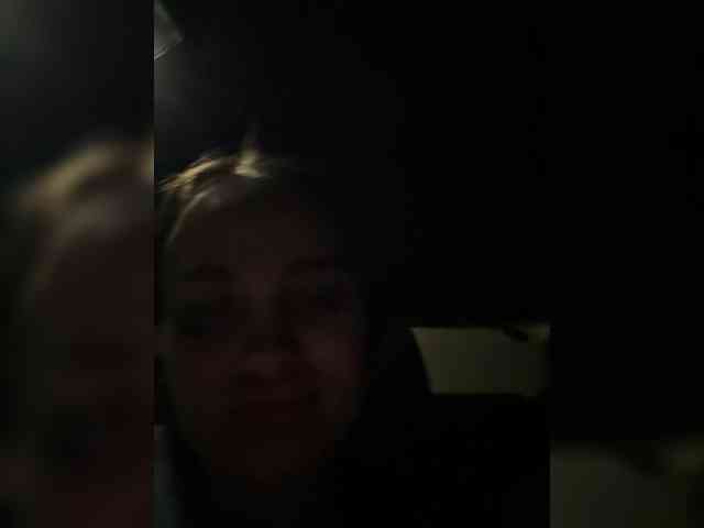 Sweetgirl31111 webcam