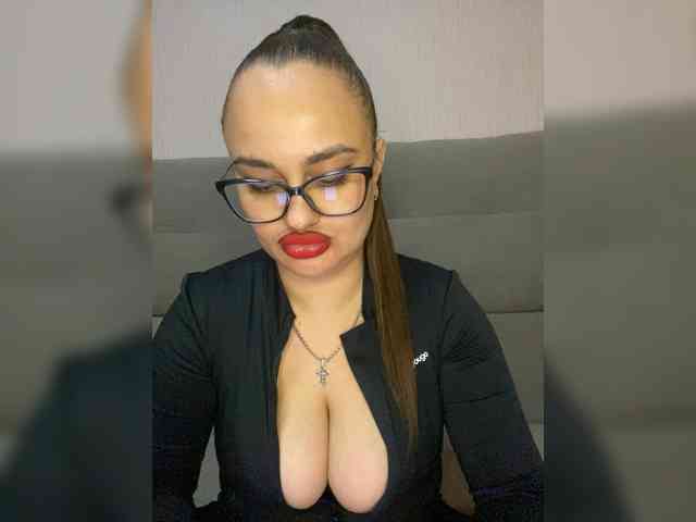 Sweetgirl31111 webcam