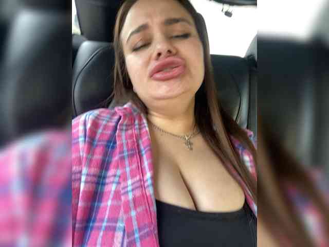 Sweetgirl31111 webcam