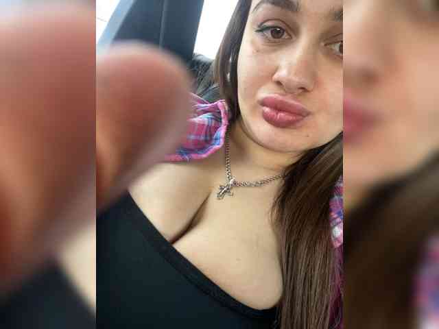 Sweetgirl31111 webcam