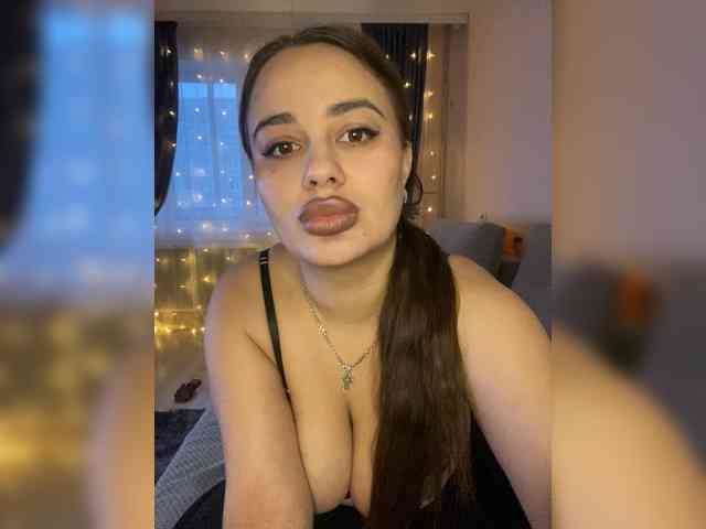 Sweetgirl31111 webcam