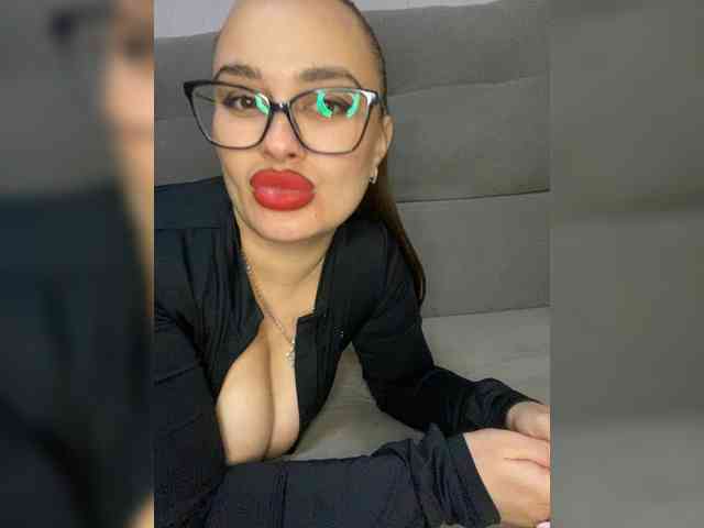 Sweetgirl31111 webcam