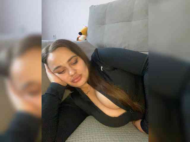 Sweetgirl31111 webcam